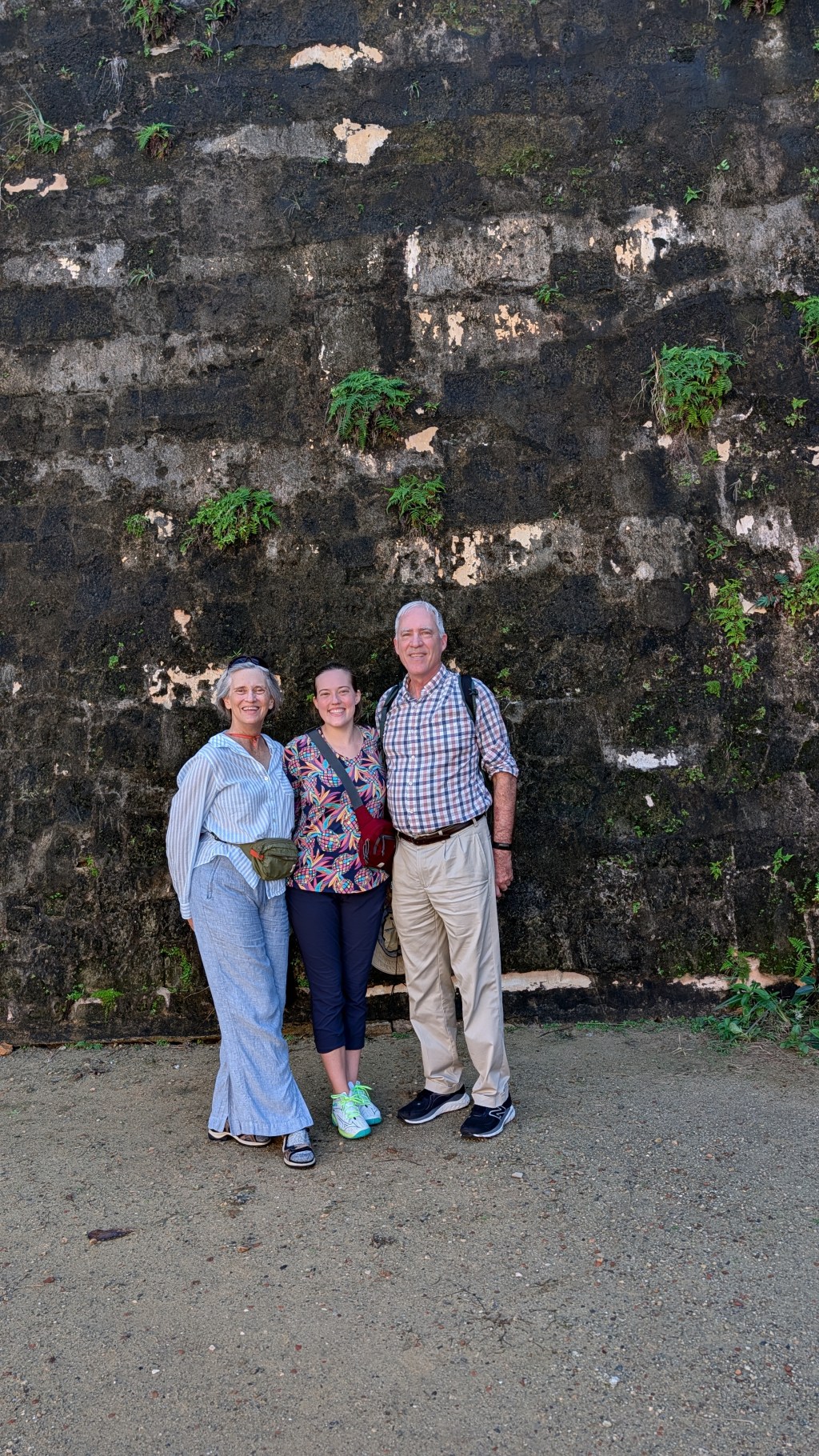 El Castillo y caminando (The castle and&nbsp;walking)